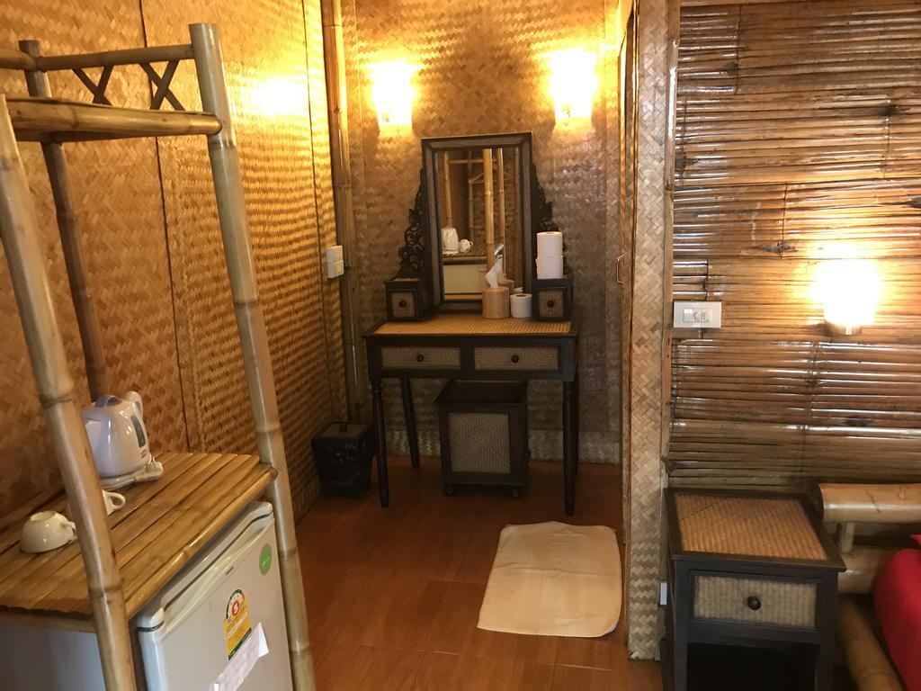 Boutique Hotel & Restaurant, Jaidee Bamboo Huts Chiang Mai Esterno foto