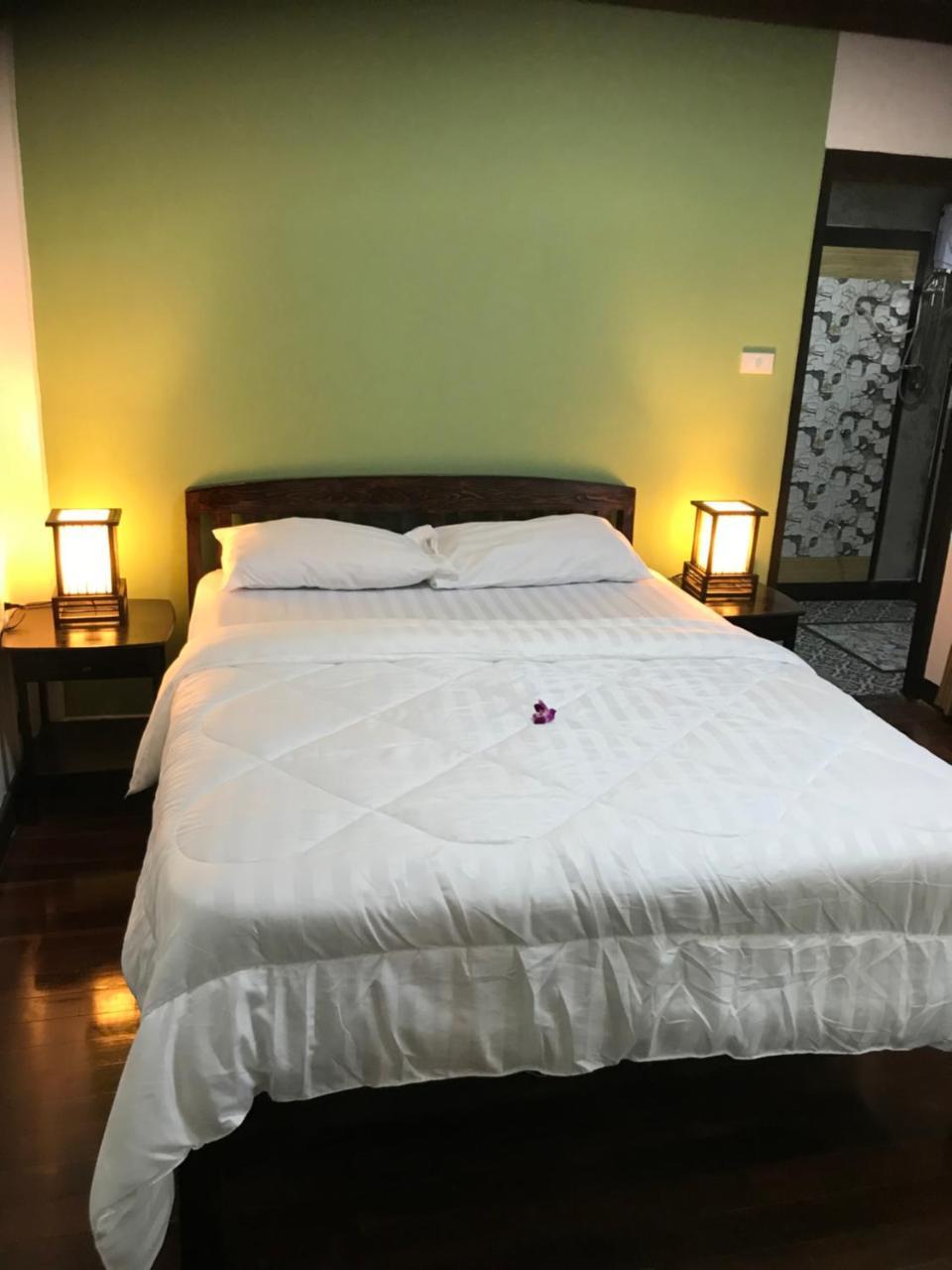 Boutique Hotel & Restaurant, Jaidee Bamboo Huts Chiang Mai Esterno foto